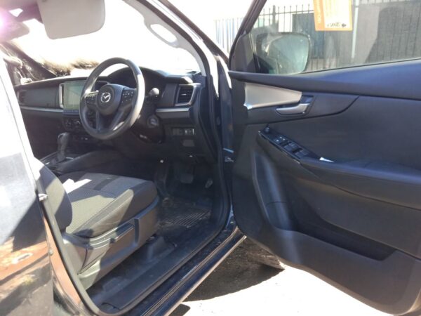 P5094 - Mazda BT-50 2021 Grey Wrecking - Image 9