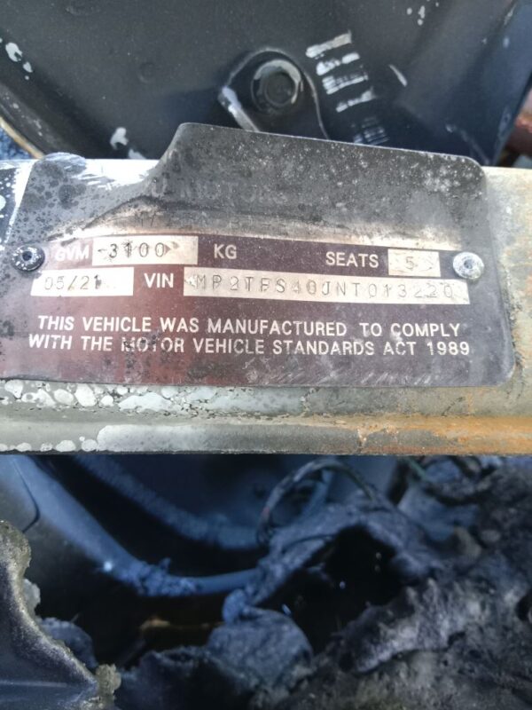 P5094 - Mazda BT-50 2021 Grey Wrecking - Image 11