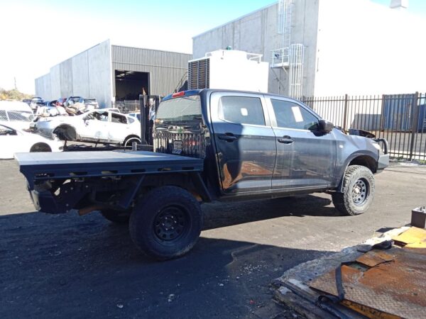 P5094 - Mazda BT-50 2021 Grey Wrecking - Image 15