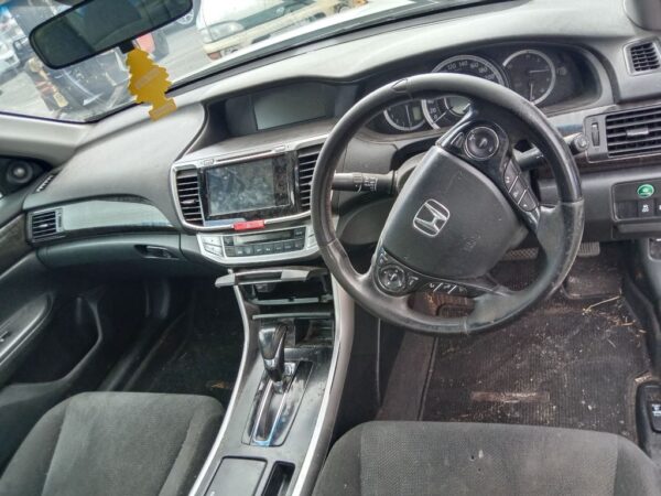 P5095 - Honda Accord 2015 White Wrecking - Image 6
