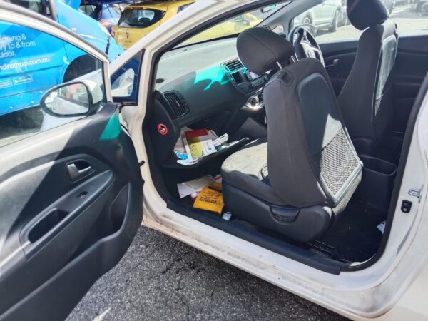P5096 - Kia Rio 2015 White Wrecking - Image 7