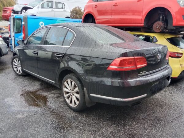 P5098 - Volkswagen Passat 2012 Black Wrecking - Image 14