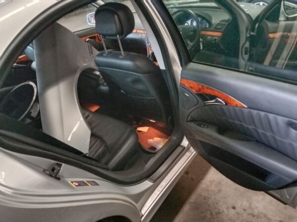 P5100 - Mercedes-Benz 211 E Class 2007 Silver Wrecking - Image 9