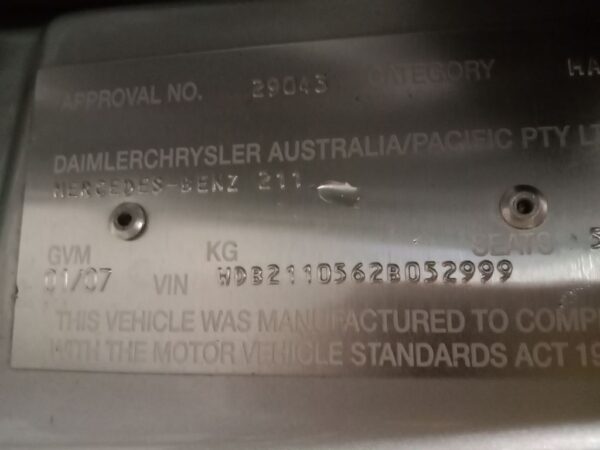 P5100 - Mercedes-Benz 211 E Class 2007 Silver Wrecking - Image 10