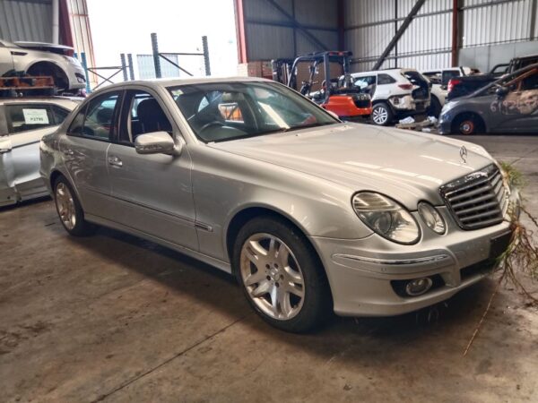 P5100 - Mercedes-Benz 211 E Class 2007 Silver Wrecking - Image 15