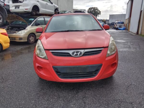 P5101 - Hyundai i20 2009 Red Wrecking