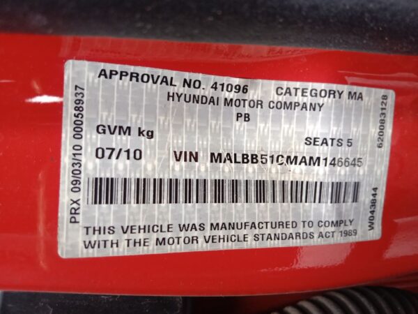 P5101 - Hyundai i20 2009 Red Wrecking - Image 9