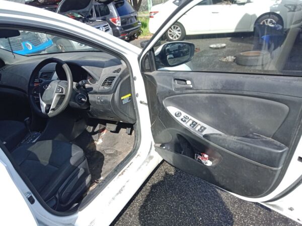 P5102 - Hyundai accent 2017 White Wrecking - Image 8