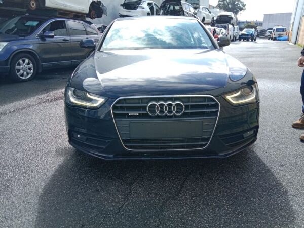 P5103 - Audi A4 2015 Grey Wrecking