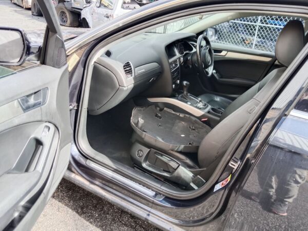P5103 - Audi A4 2015 Grey Wrecking - Image 7