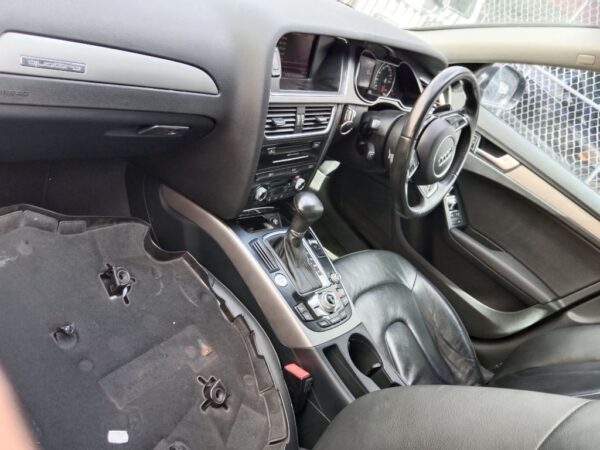 P5103 - Audi A4 2015 Grey Wrecking - Image 8