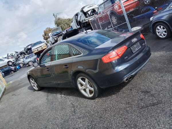 P5103 - Audi A4 2015 Grey Wrecking - Image 10