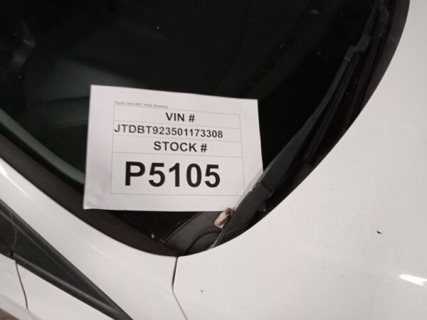 P5105 - Toyota Yaris 2007 White Wrecking - Image 10