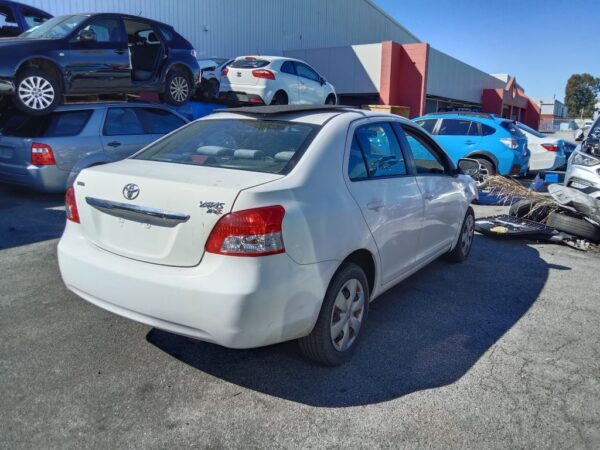P5105 - Toyota Yaris 2007 White Wrecking - Image 14