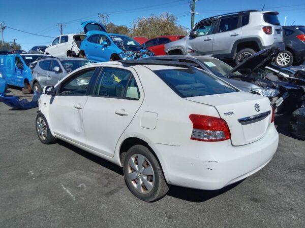 P5105 - Toyota Yaris 2007 White Wrecking - Image 15
