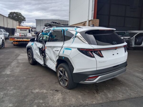 P5106 - Hyundai Tucson 2024 Grey Wrecking - Image 11