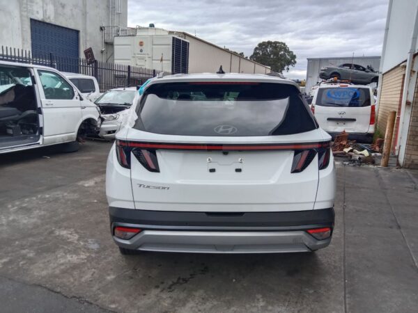 P5106 - Hyundai Tucson 2024 Grey Wrecking - Image 13