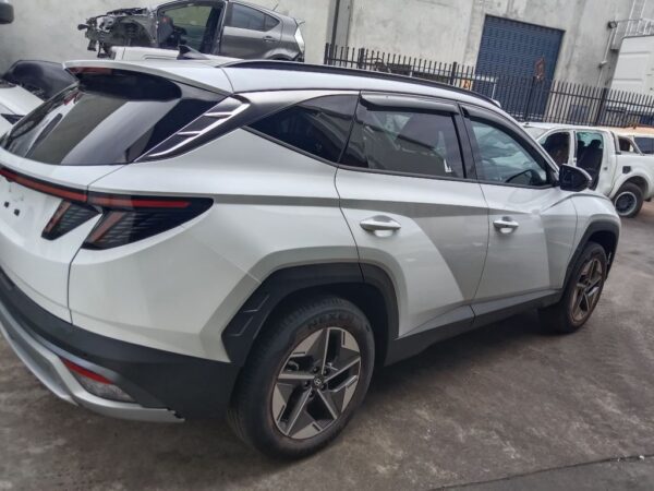 P5106 - Hyundai Tucson 2024 Grey Wrecking - Image 14