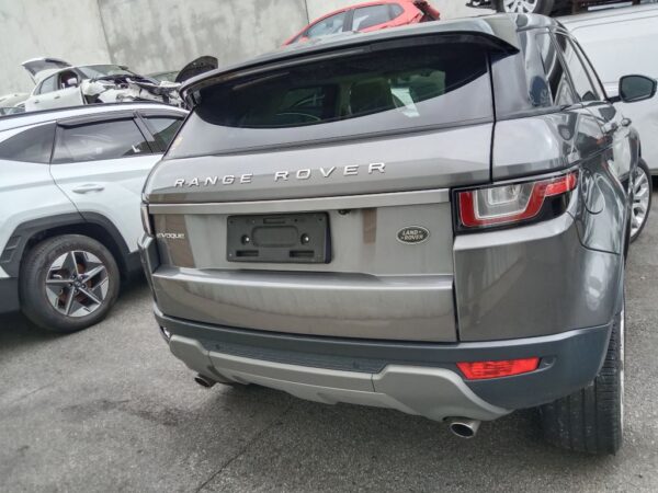 P5107 - Range Rover Evoque 2017 Grey Wrecking - Image 14