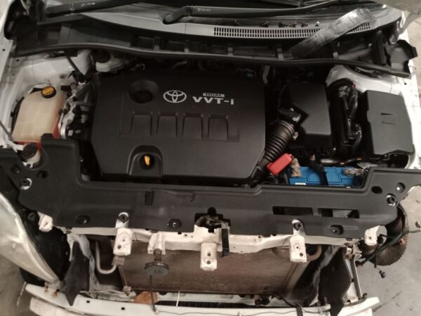 P5109 - Toyota corolla 2010 White Wrecking - Image 2