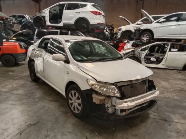 P5109 - Toyota corolla 2010 White Wrecking - Image 10