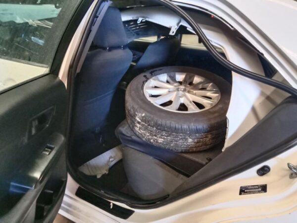 P5110 - Toyota Camry 2014 White Wrecking - Image 8