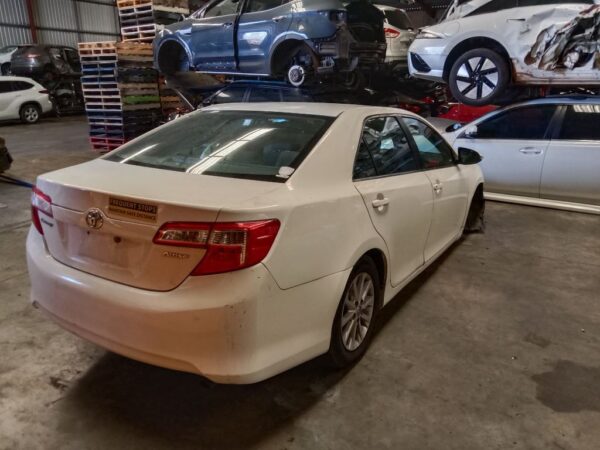 P5110 - Toyota Camry 2014 White Wrecking - Image 14