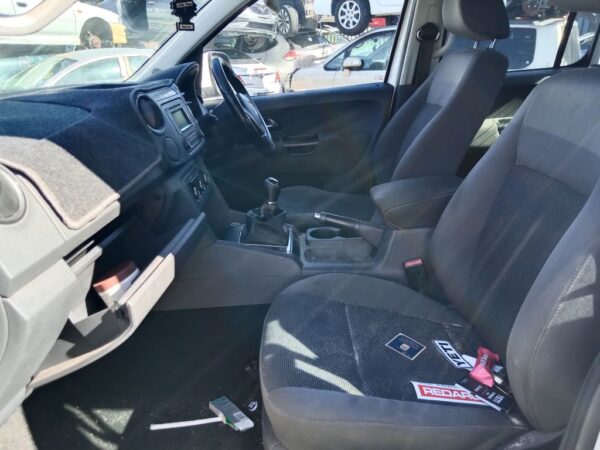 P5112 - Volkswagen Amarok 2014 White Wrecking - Image 3
