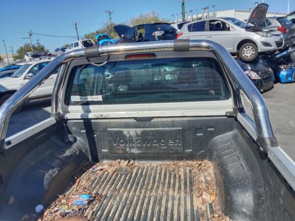 P5112 - Volkswagen Amarok 2014 White Wrecking - Image 7