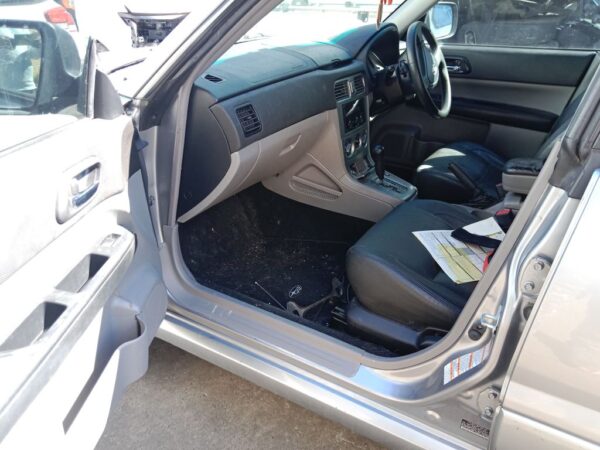 P5113 - Subaru Forester 2007 Grey Wrecking - Image 7
