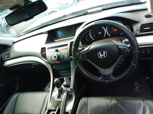 P5114 - Honda Accord Euro 2008 Black Wrecking - Image 3