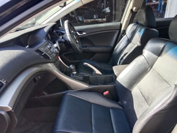 P5114 - Honda Accord Euro 2008 Black Wrecking - Image 5