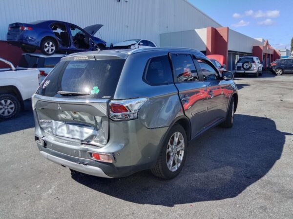 P5115 - Mitsubishi outlander 2014 Grey Wrecking - Image 12