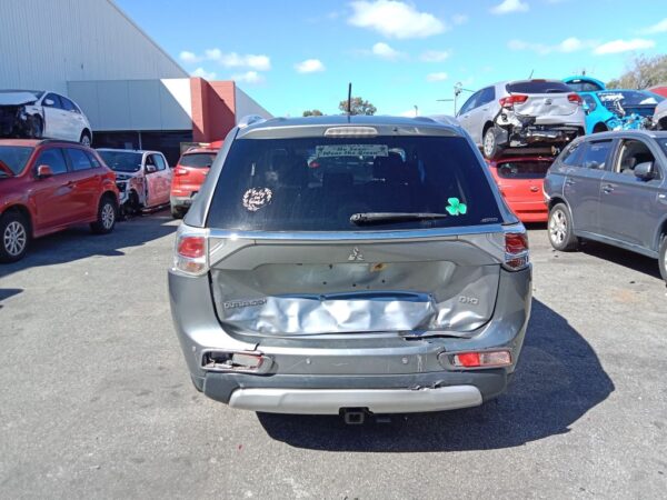 P5115 - Mitsubishi outlander 2014 Grey Wrecking - Image 13