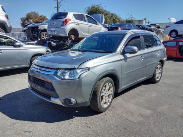 P5115 - Mitsubishi outlander 2014 Grey Wrecking - Image 16