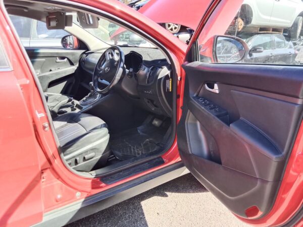 P5116 - Kia Sportage 2013 Red Wrecking - Image 4