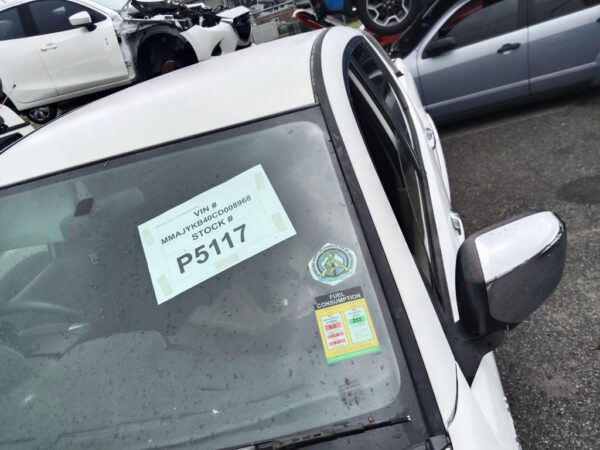 P5117 - Mitsubishi Triton 2012 White Wrecking - Image 14