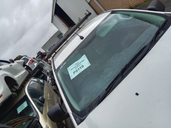 P5119 - Ford Ranger 2014 White Wrecking - Image 8