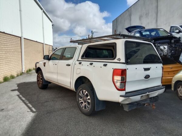 P5119 - Ford Ranger 2014 White Wrecking - Image 11