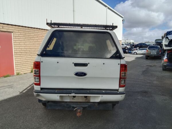 P5119 - Ford Ranger 2014 White Wrecking - Image 13