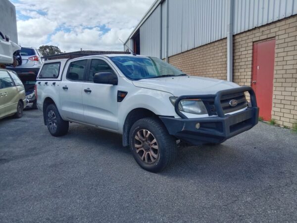 P5119 - Ford Ranger 2014 White Wrecking - Image 16