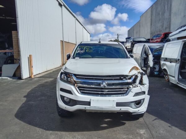 P5120 - Holden Colorado 2019 White Wrecking