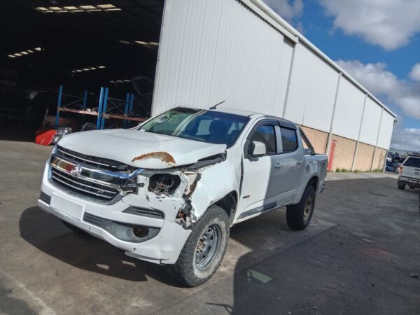 P5120 - Holden Colorado 2019 White Wrecking - Image 14