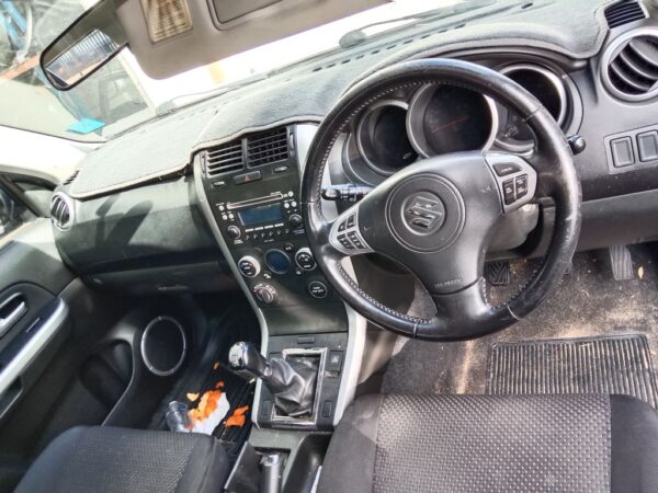 P5121 - Suzuki Vitara 2008 Silver Wrecking - Image 3