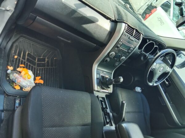 P5121 - Suzuki Vitara 2008 Silver Wrecking - Image 4
