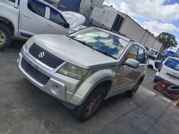 P5121 - Suzuki Vitara 2008 Silver Wrecking - Image 15