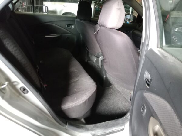 P5122 - Toyota Yaris 2007 Silver Wrecking - Image 4
