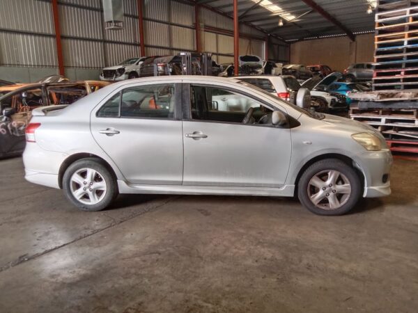P5122 - Toyota Yaris 2007 Silver Wrecking - Image 12
