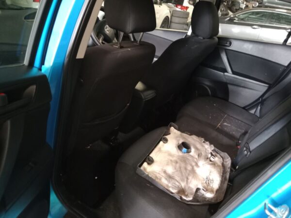 P5123 - Mazda 3 2011 Blue Wrecking - Image 4
