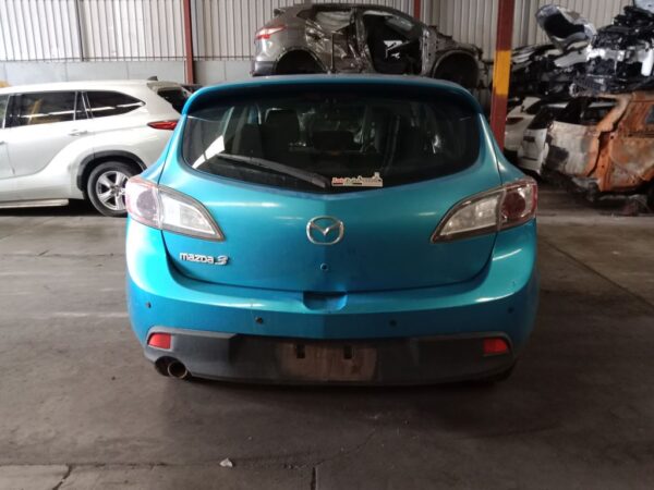 P5123 - Mazda 3 2011 Blue Wrecking - Image 10